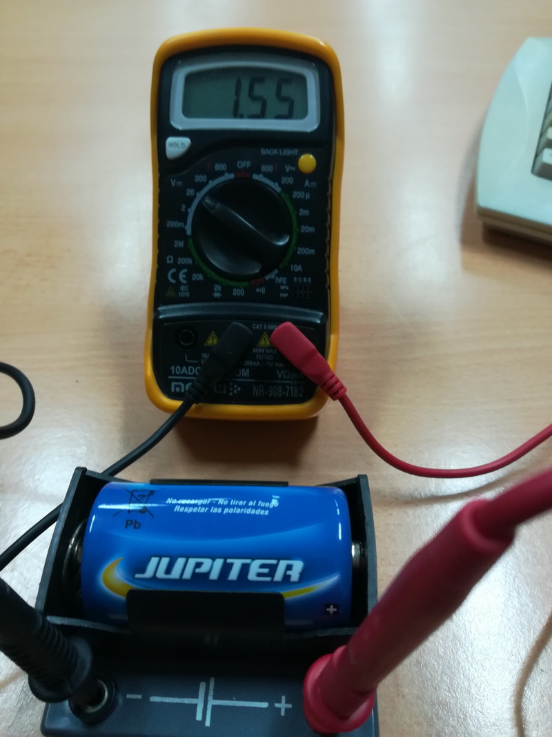 Medida de la tensión de una pila