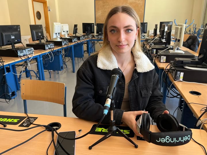 A Puerta Cerrada 1x11